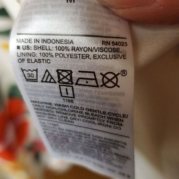 Old navy sundress, medium  - Picture 3 of 4